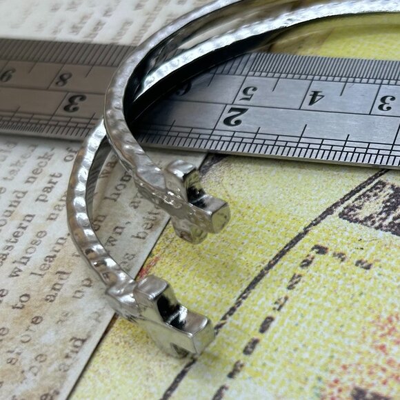 Set Bundle 2 Southwestern Silver Hammered Cross Cuff Bangle Bracelets - Picture 5 of 14